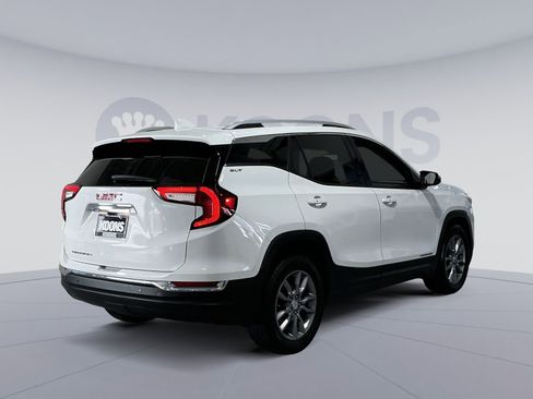 Used 2022 GMC Terrain SLT w/ Tech Package image 16