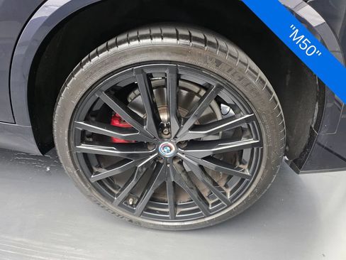 Used 2022 BMW X5 M50i AWD/4WD image 17