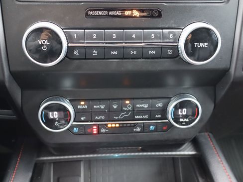 Used 2021 Ford Expedition Max Limited image 31