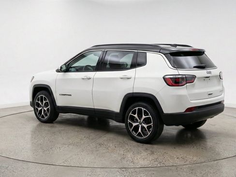Used 2025 Jeep Compass Limited AWD/4WD image 6