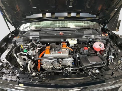 New 2026 Chevrolet Equinox EV LT image 30