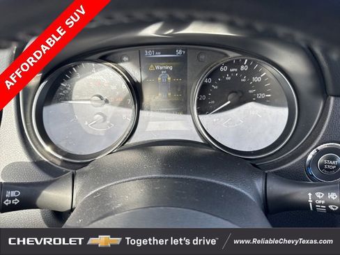 Used 2017 Nissan Rogue SV image 25