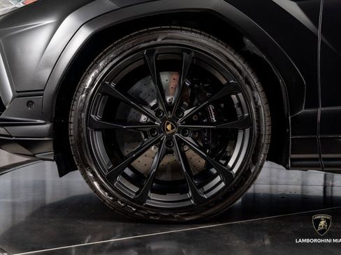 Used 2024 Lamborghini Urus S image 12