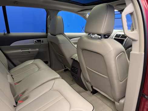 Used 2012 Lincoln MKX FWD image 26