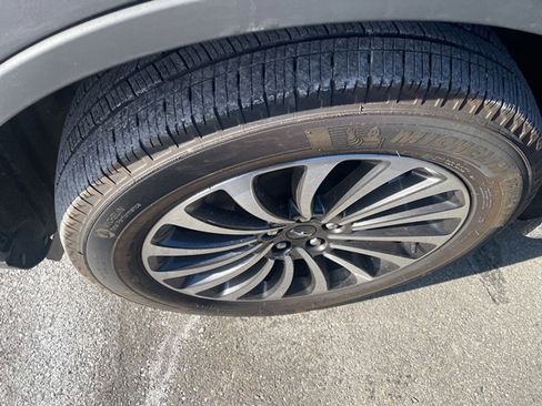 Used 2023 Lincoln Aviator Reserve w/ Elements Package Plus image 4