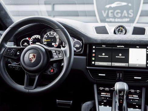 Used 2023 Porsche Cayenne Turbo GT image 59