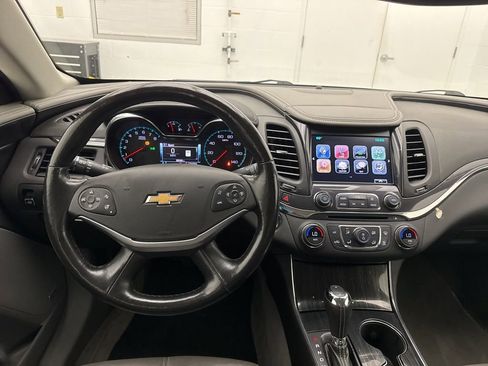 Used 2017 Chevrolet Impala Premier w/ Enhanced Convenience Package image 13