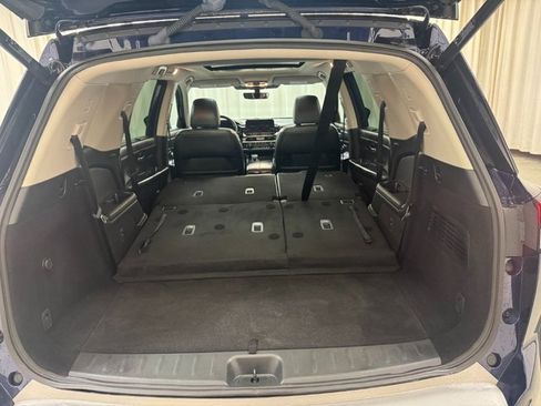 Used 2023 Nissan Pathfinder Platinum w/ Cargo Package image 23