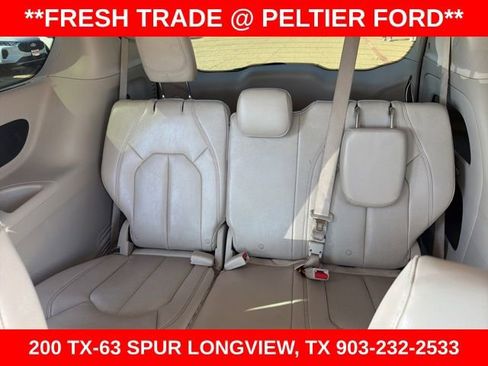 Used 2019 Chrysler Pacifica Touring-L Plus w/ Tire & Wheel Group image 13