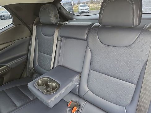 Used 2022 Chevrolet Bolt EUV LT w/ Convenience Package image 35