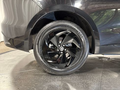 Used 2025 Jaguar F-PACE R-Dynamic S AWD/4WD image 9