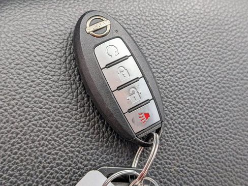 Used 2024 Nissan Titan SV w/ SV Convenience Package AWD/4WD image 71