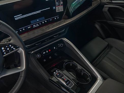 New 2025 Audi Q5 Premium Plus image 9