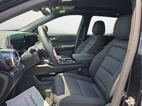 New 2026 Chevrolet Equinox LT w/ Safety and Technology Package AWD/4WD image 9