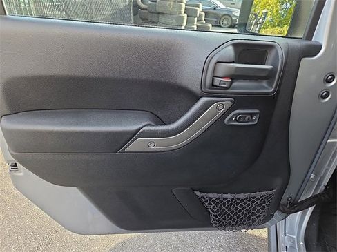 Used 2016 Jeep Wrangler Sport image 11