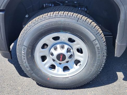 New 2026 GMC Sierra 2500 Pro w/ Convenience Package AWD/4WD image 6