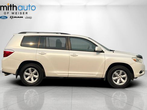 Used 2010 Toyota Highlander 4WD image 3
