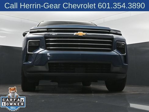 Used 2025 Chevrolet Traverse LT FWD image 45
