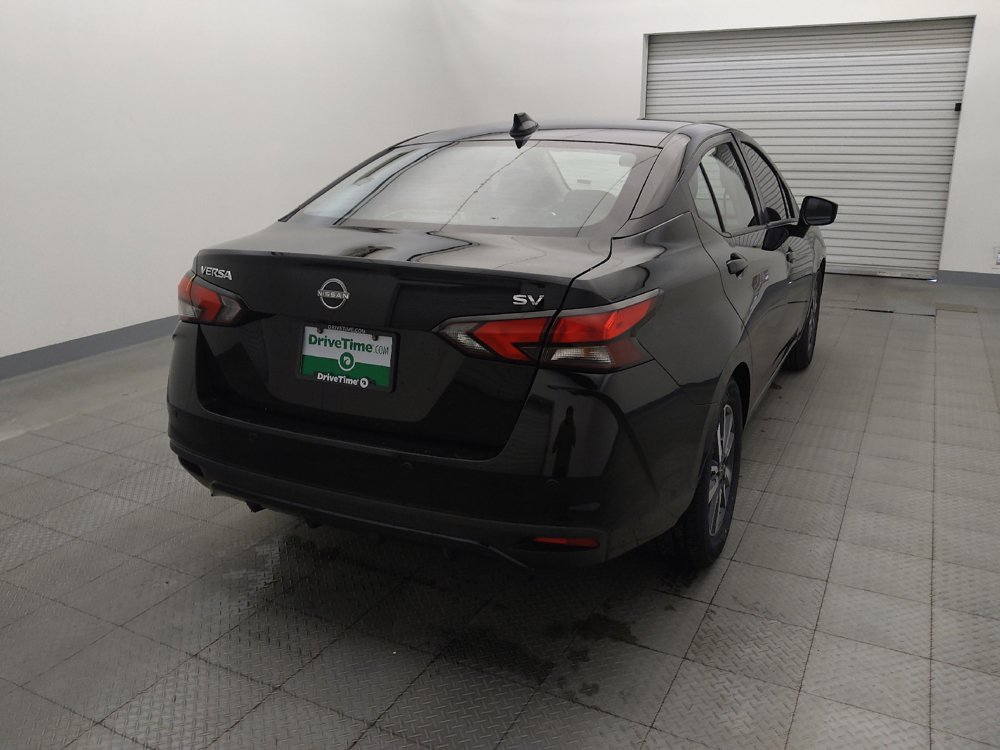 Used 2023 Nissan Versa SV FWD image 7