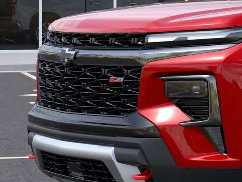 New 2026 Chevrolet Traverse Z71 w/ LPO, Floor Liner Package image 13