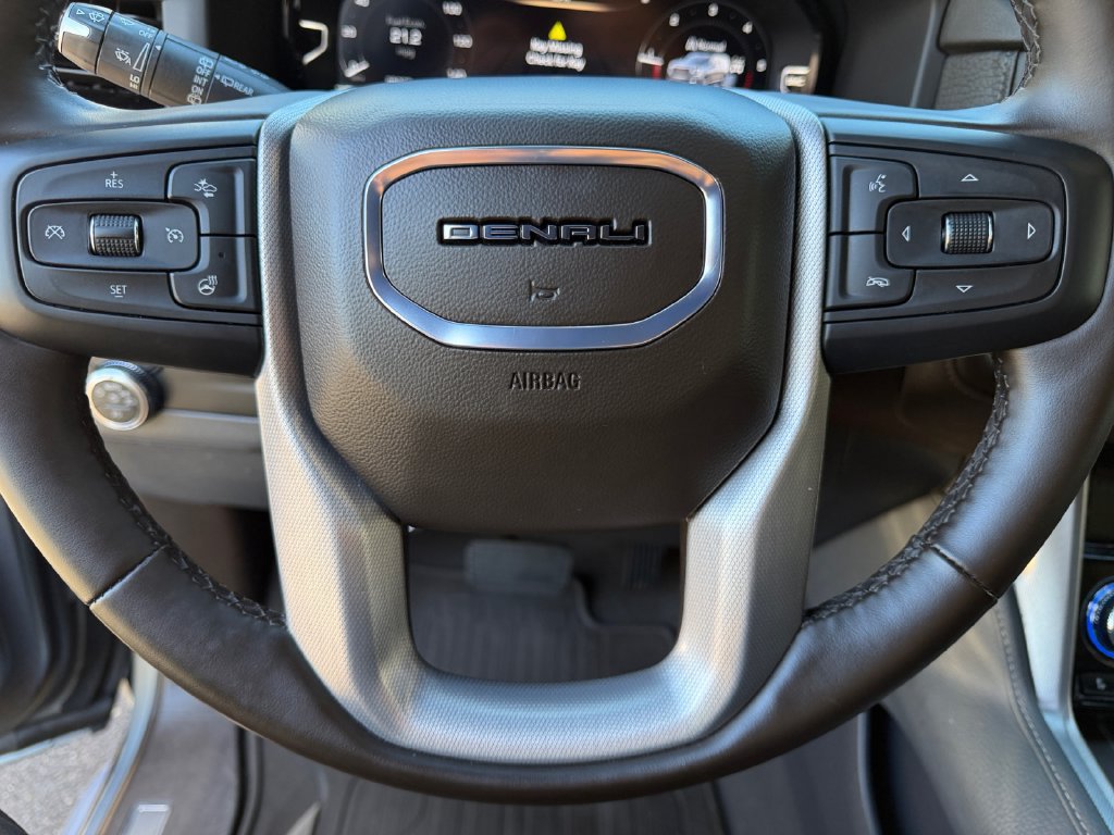 Used 2024 GMC Yukon Denali AWD/4WD image 22