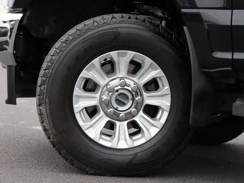 Used 2022 Ford F250 XL w/ STX Appearance Package image 2