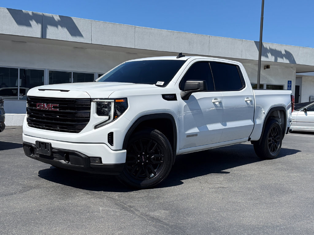 Used 2023 GMC Sierra 1500 Elevation RWD image 2
