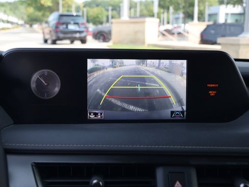 Used 2021 Lexus UX 250h w/ Accessory Package (Z1) AWD/4WD image 22