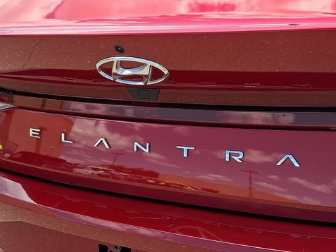Certified 2023 Hyundai Elantra SEL w/ Convenience Package FWD image 30