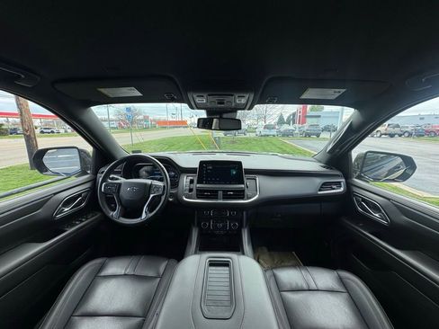 Used 2023 Chevrolet Suburban RST w/ Luxury Package image 9