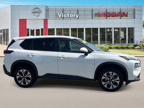 Used 2023 Nissan Rogue SV AWD/4WD image 2