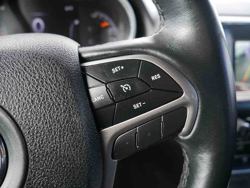 Used 2018 Jeep Grand Cherokee Limited w/ Trailer Tow Group IV image 40