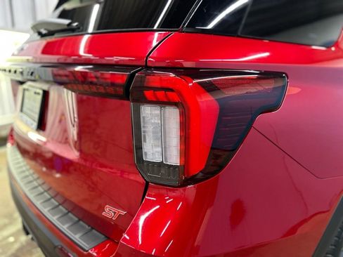 New 2026 Ford Explorer ST image 12