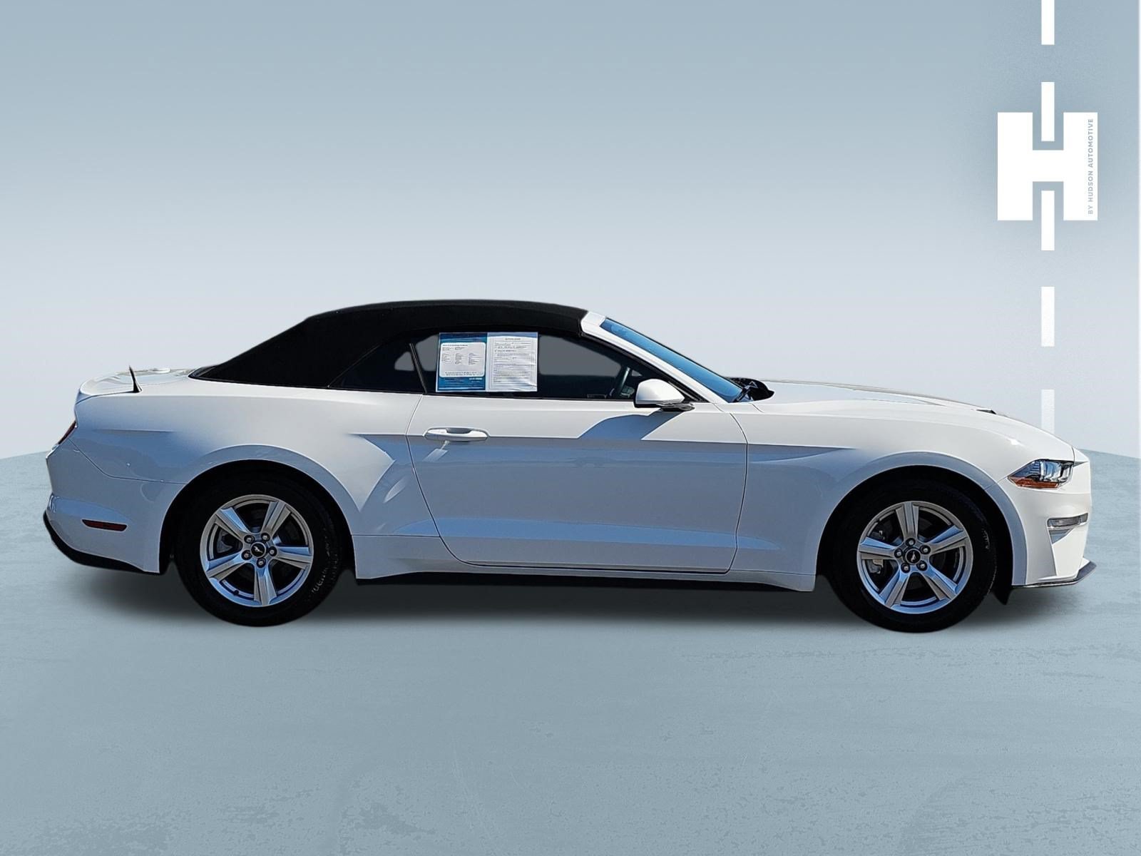 Used 2019 Ford Mustang Convertible RWD image 3