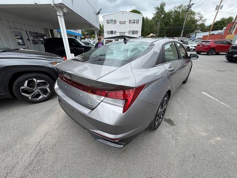 Used 2023 Hyundai Elantra Limited FWD image 5