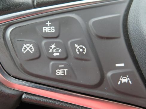 Used 2024 Chevrolet Equinox LT w/ LPO, Floor Liner Package FWD image 19
