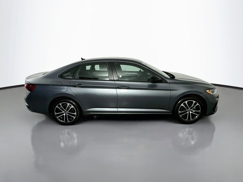 Used 2025 Volkswagen Jetta Sport FWD image 8