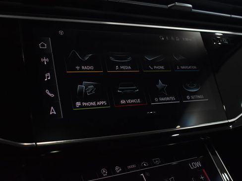 Used 2022 Audi Q7 Premium Plus w/ Premium Plus Package image 20