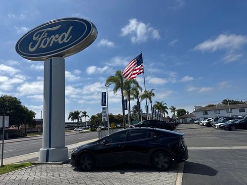 Used 2023 Toyota Prius LE FWD image 17