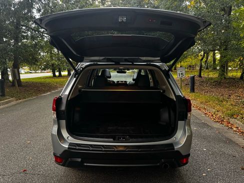 Used 2019 Subaru Forester Limited image 8