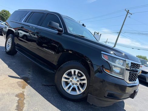 Used 2020 Chevrolet Suburban LT AWD/4WD image 58