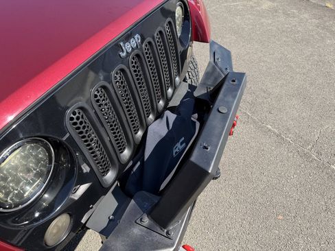 Used 2012 Jeep Wrangler Unlimited Sport AWD/4WD image 29