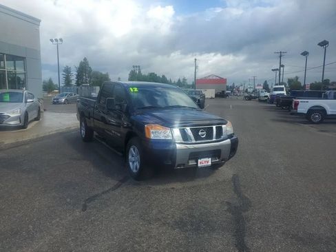 Used 2012 Nissan Titan SV AWD/4WD image 4