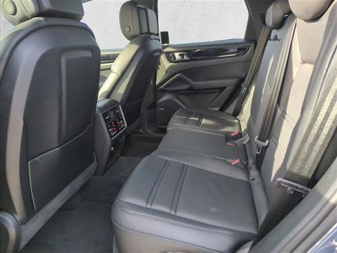 Used 2019 Porsche Cayenne S AWD/4WD image 23