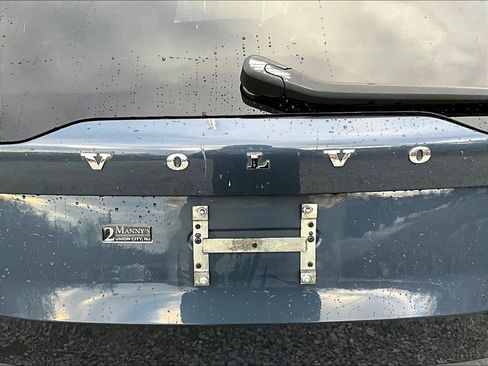 Used 2021 Volvo XC90 T5 Momentum w/ Protection Package Premier image 7