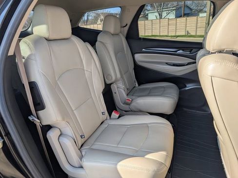 Used 2019 Buick Enclave Essence image 26