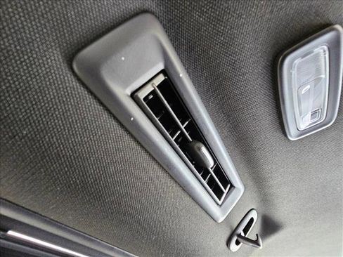 Used 2024 Cadillac Escalade Premium Luxury RWD image 17