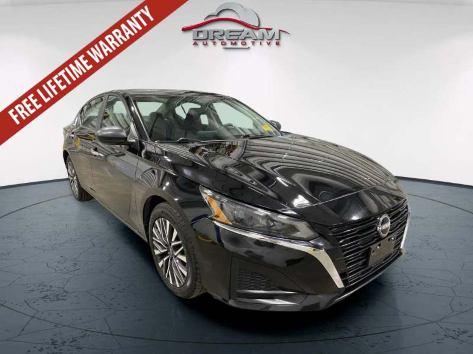Used 2025 Nissan Altima 2.5 SV FWD image 1