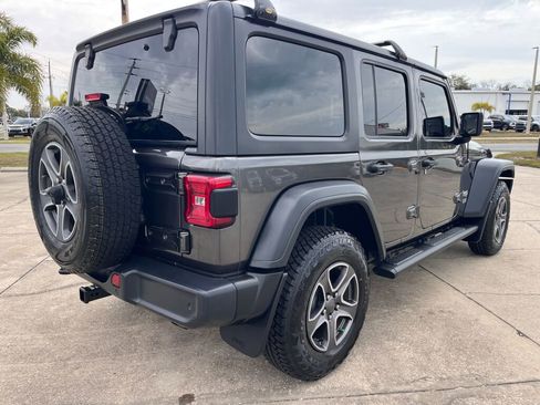 Used 2018 Jeep Wrangler Unlimited Sport S image 3