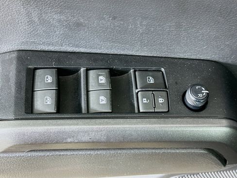 Used 2023 Toyota Tacoma TRD Off-Road image 15